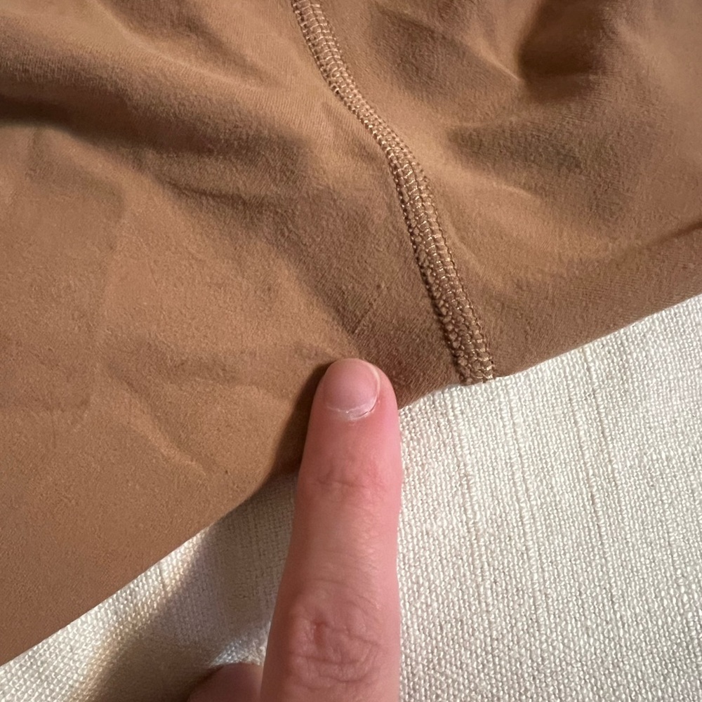 Lululemon Align high rise crop 21” - Picture 10 of 11